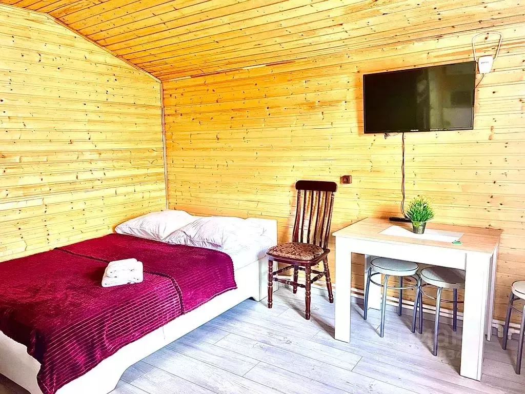 Дом в Карачаево-Черкесия, Зеленчукский район, с. Архыз ул. Курджиева, ... - Фото 1