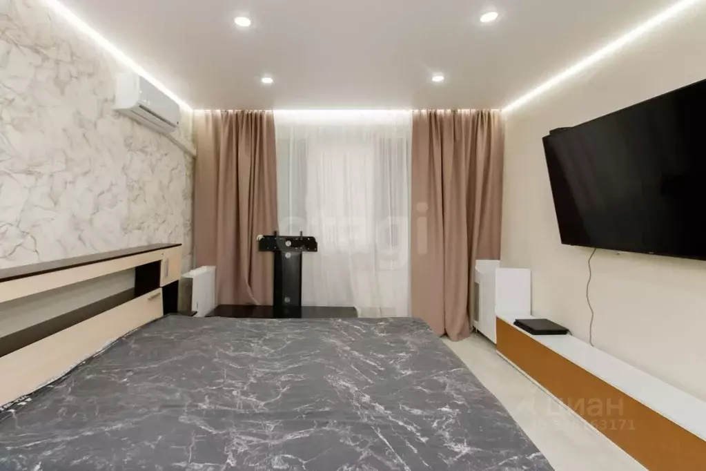 2-к кв. Тюменская область, Тюмень ул. Александра Митинского, 7к1 (58.7 ... - Фото 1