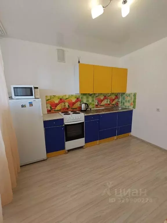 1-к кв. Башкортостан, Уфа Инорс мкр, ул. Новоселов, 8 (40.0 м) - Фото 1