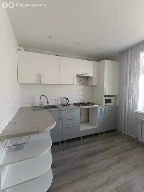 2-комнатная квартира: Чебоксары, улица Академика В.Н.Челомея, 5 (63 м) - Фото 1
