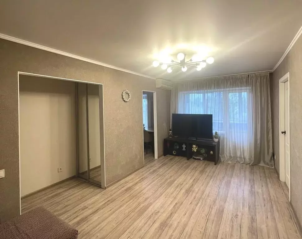 3-к кв. Саратовская область, Саратов просп. Строителей, 68 (43.0 м) - Фото 1