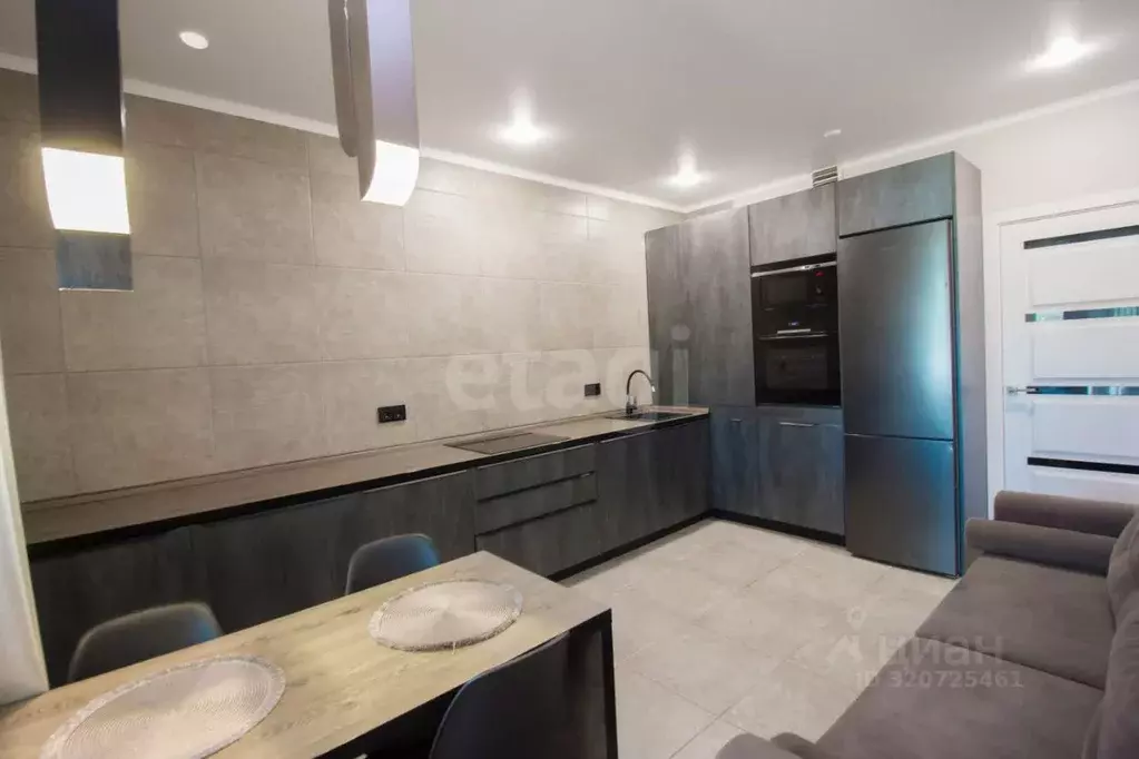 2-к кв. Калужская область, Калуга ул. Маршала Жукова, 23А (71.2 м) - Фото 2