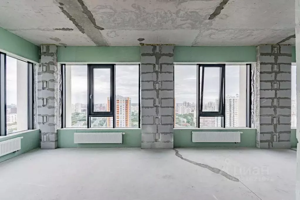 3-к кв. Свердловская область, Екатеринбург пер. Шаронова, 31 (84.7 м) - Фото 1