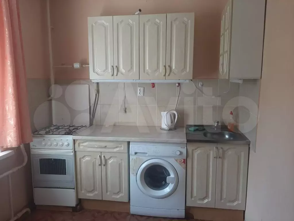 1-к. квартира, 40 м, 1/9 эт. - Фото 1