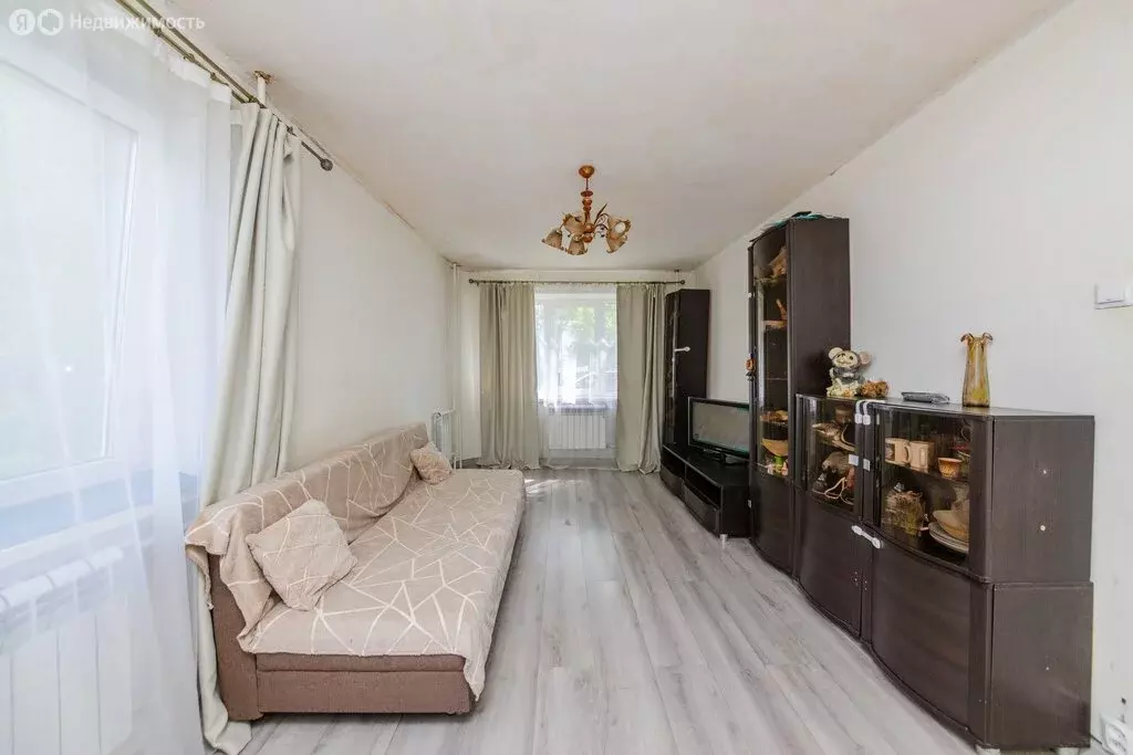3-комнатная квартира: село Клёново, Октябрьская улица, 5 (62.2 м) - Фото 1