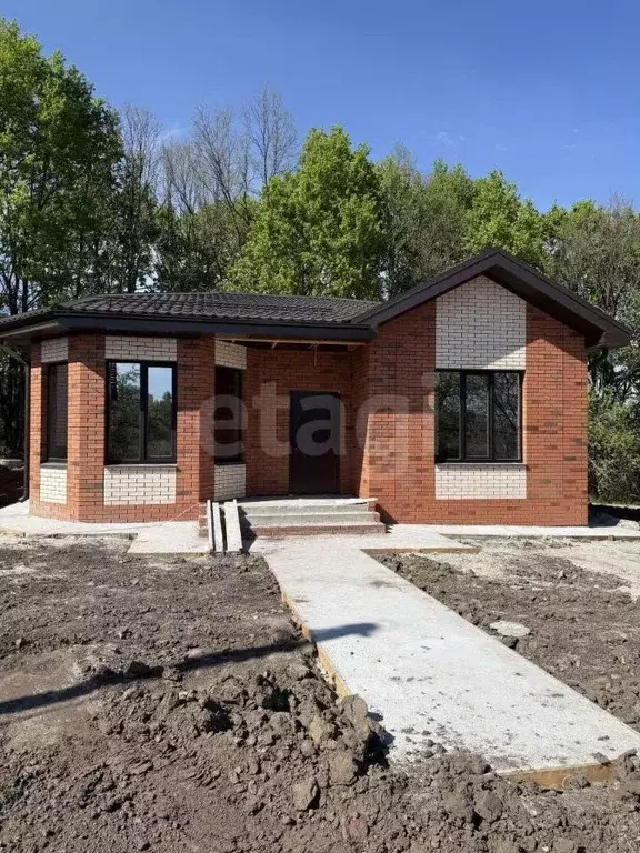 Дом в Курская область, Курский район, Нижнемедведицкий сельсовет, д. ... - Фото 0
