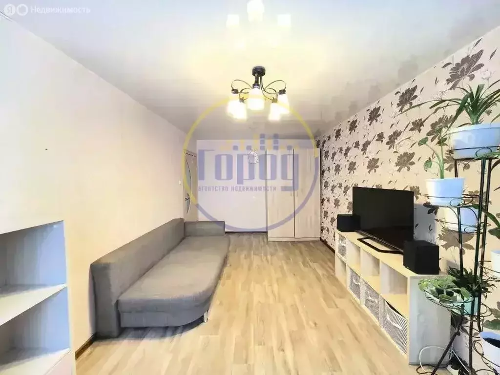 2-комнатная квартира: Челябинск, улица Энергетиков, 5 (53.2 м) - Фото 1