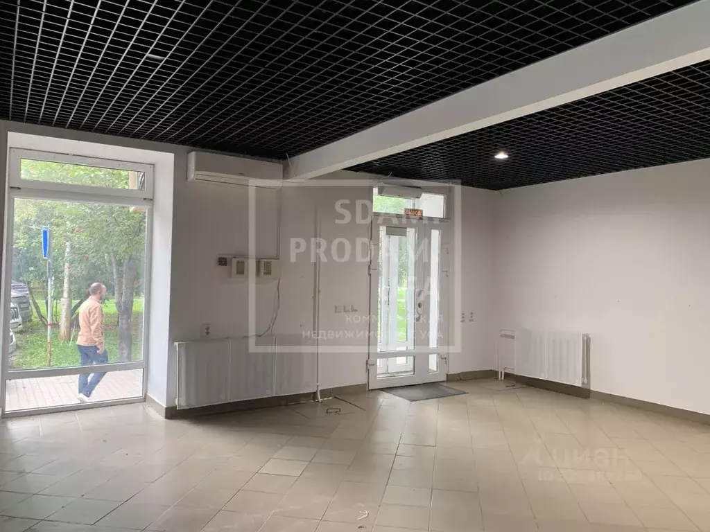 Торговая площадь в Башкортостан, Уфа просп. Октября, 10 (126 м) - Фото 1