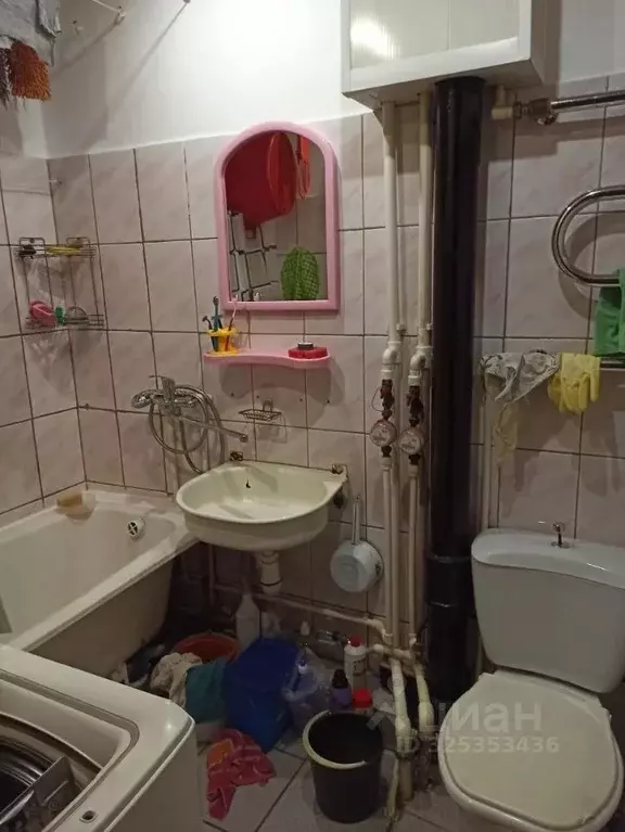 3-к кв. Кемеровская область, Междуреченск просп. Строителей, 18 (57.0 ... - Фото 1