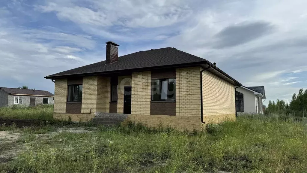 Дом в Белгородская область, Старооскольский городской округ, с. ... - Фото 1