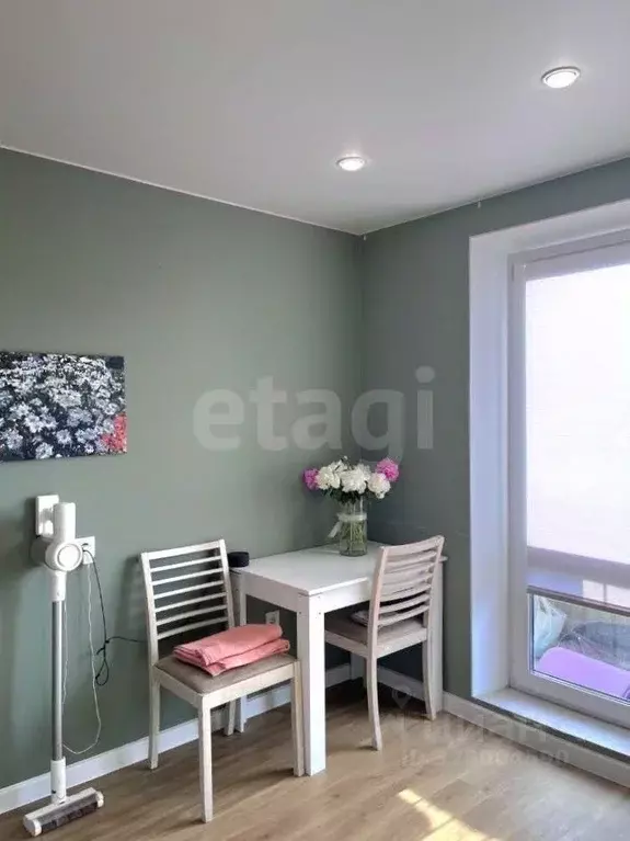 Студия Тюменская область, Тюмень Интернациональная ул., 199 (18.0 м) - Фото 1