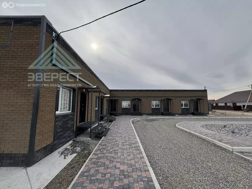 2-комнатная квартира: село Белый Яр, улица Анастасии Глазко, 12 (47 м) - Фото 1