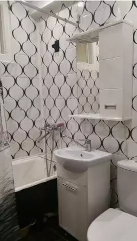 1-к. квартира, 35 м, 2/5 эт. - Фото 0