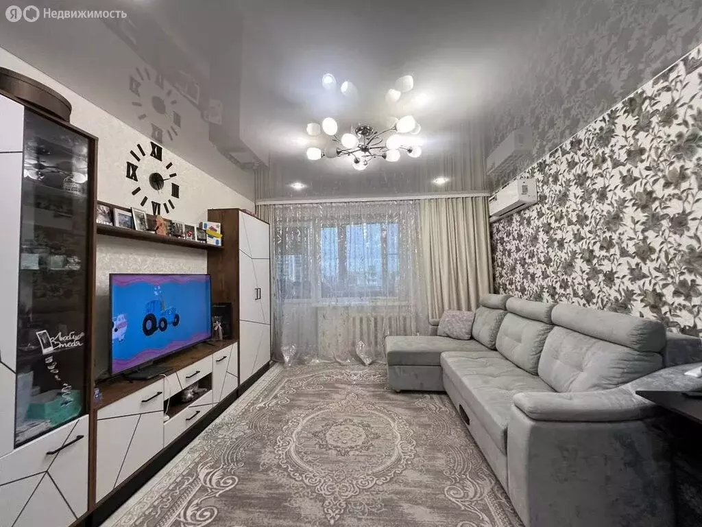 3-комнатная квартира: Великий Новгород, Большая Санкт-Петербургская ... - Фото 1