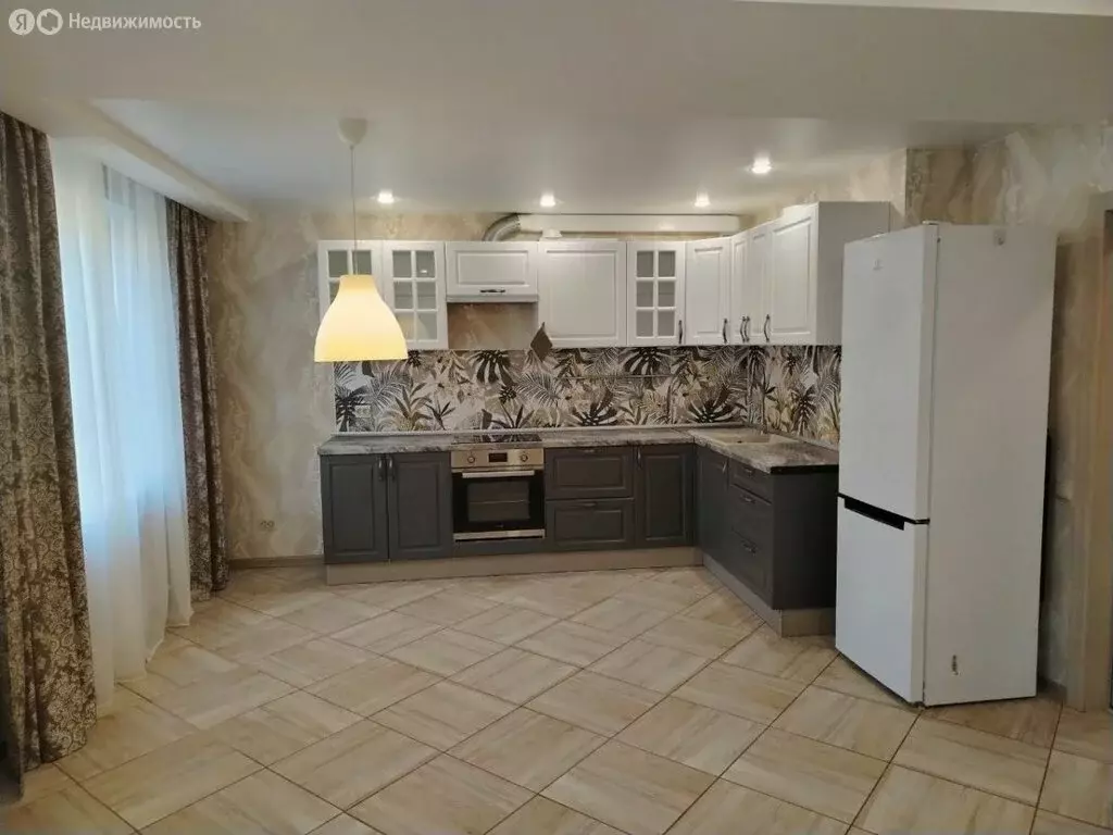 2-комнатная квартира: Стройкерамика, улица Веры Ершовой, 11 (55 м) - Фото 1