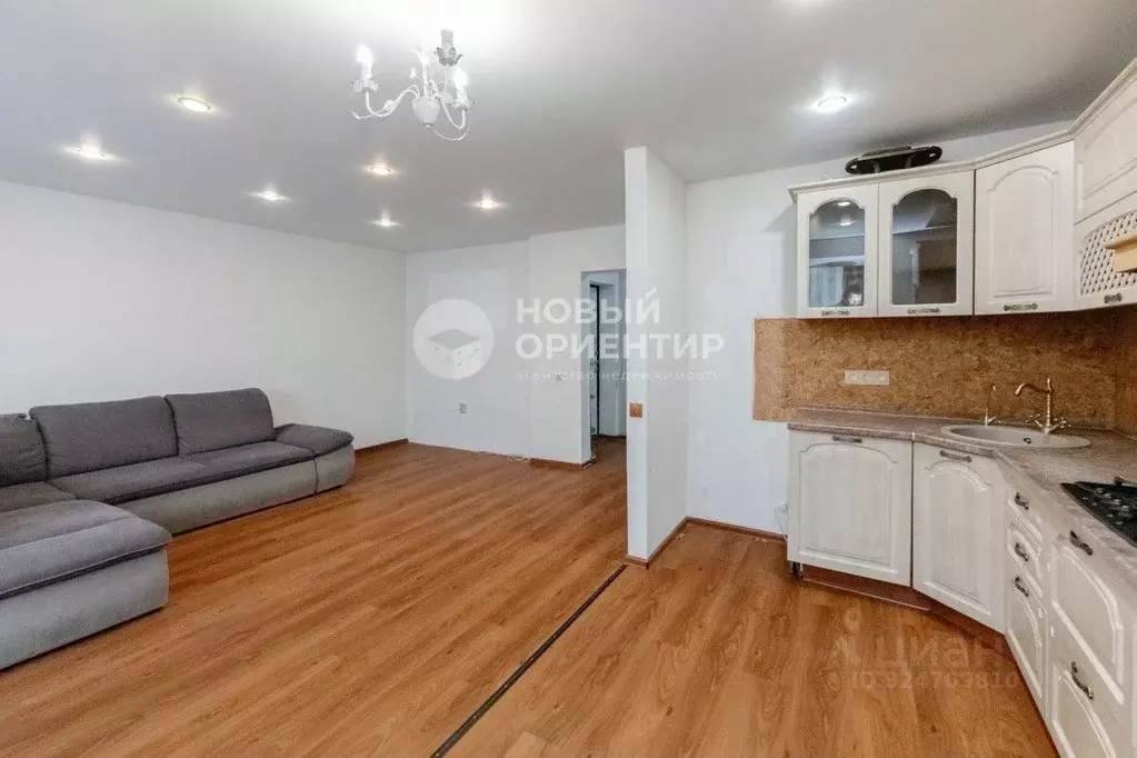 3-к кв. Свердловская область, Екатеринбург ул. Лодыгина, 11 (62.2 м) - Фото 2