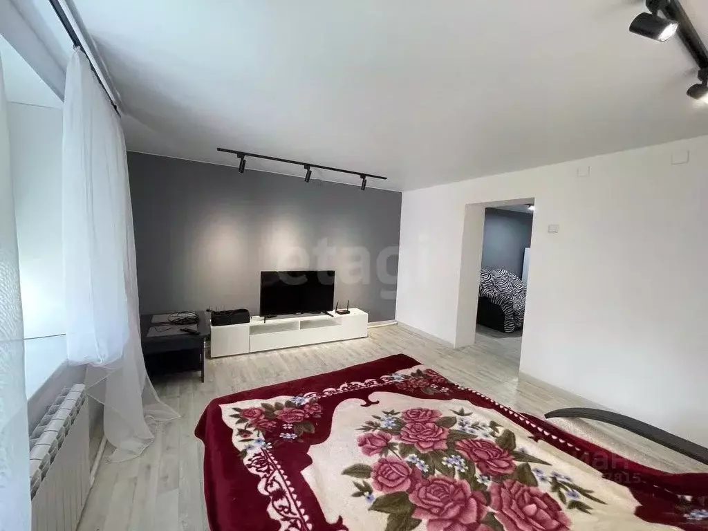 2-к кв. Калужская область, пос. Ферзиково ул. Карпова, 24 (53.6 м) - Фото 0