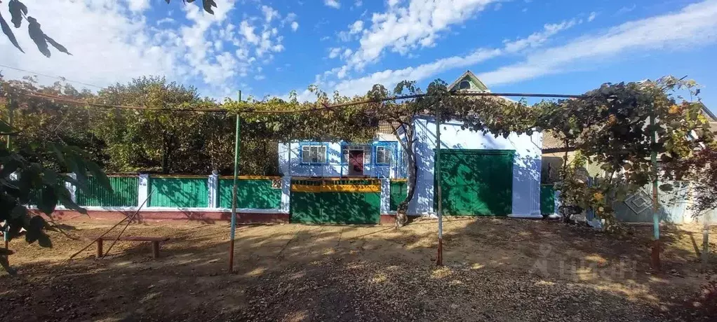 Дом в Краснодарский край, Темрюкский район, Старотитаровское с/пос, ... - Фото 1