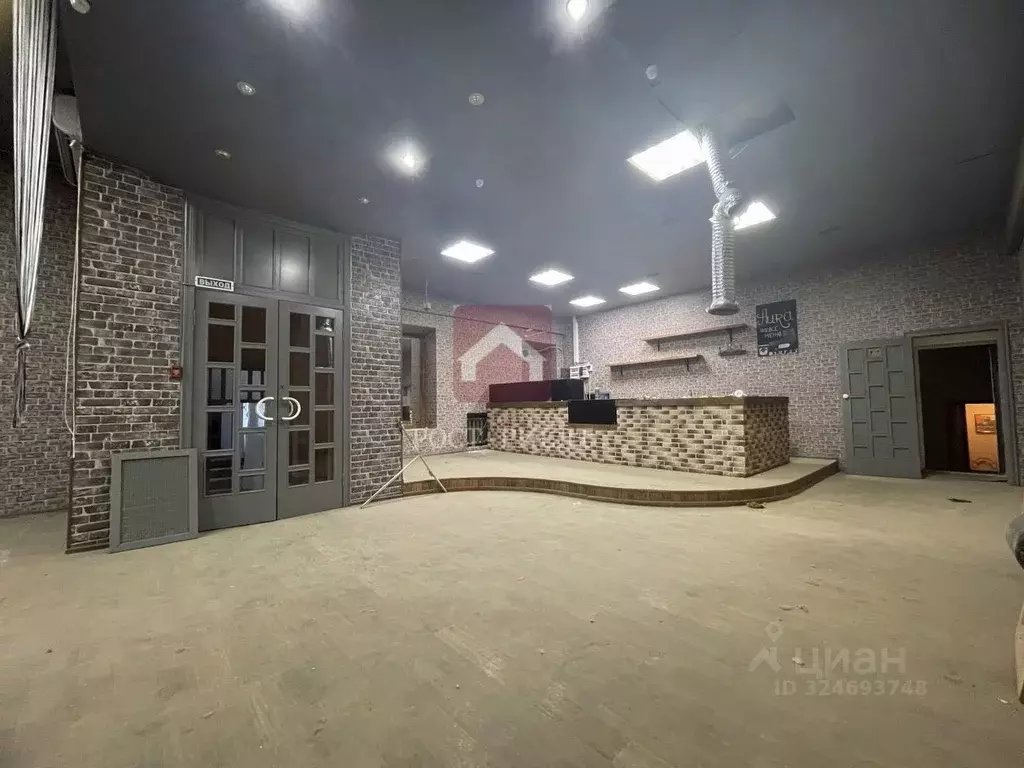 Помещение свободного назначения в Саратовская область, Саратов просп. ... - Фото 1