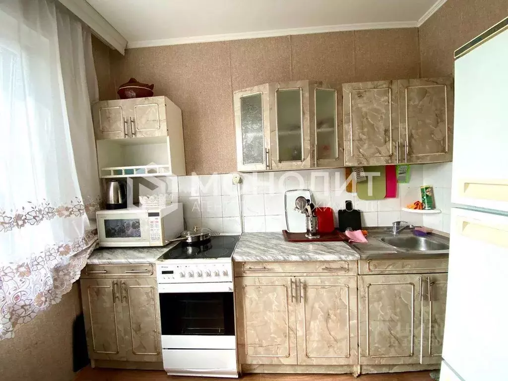 3-к кв. Белгородская область, Старый Оскол Буденного мкр, 8 (66.0 м) - Фото 0