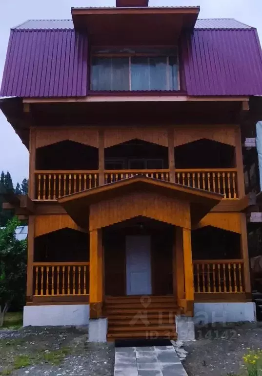 Дом в Алтай, Турочакский район, с. Иогач Центральная ул., 6 (100 м) - Фото 0