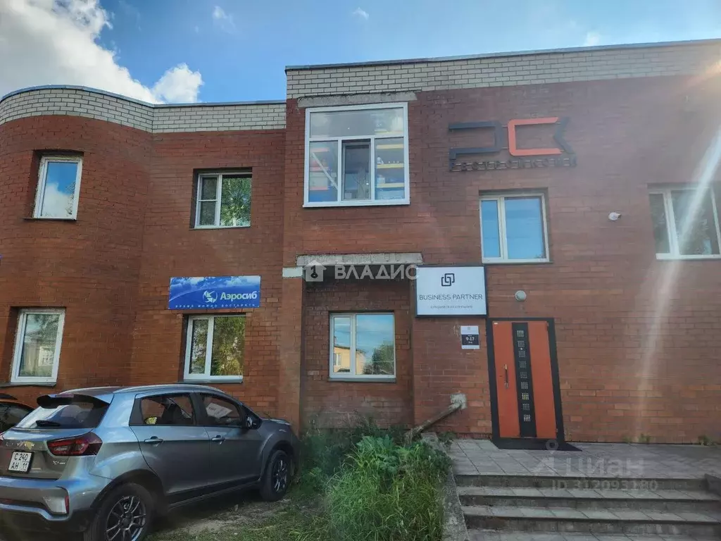 Торговая площадь в Коми, Сыктывкар ул. Савина, 4 (110 м) - Фото 1