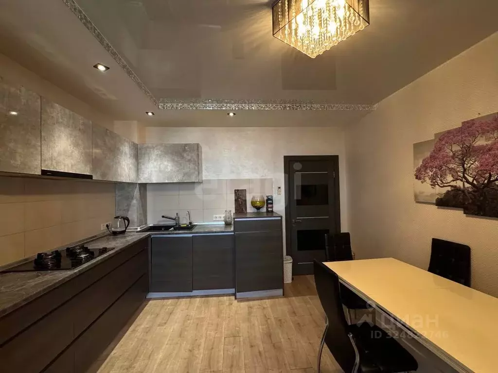 3-к кв. Крым, Симферополь просп. Победы (90.0 м) - Фото 2