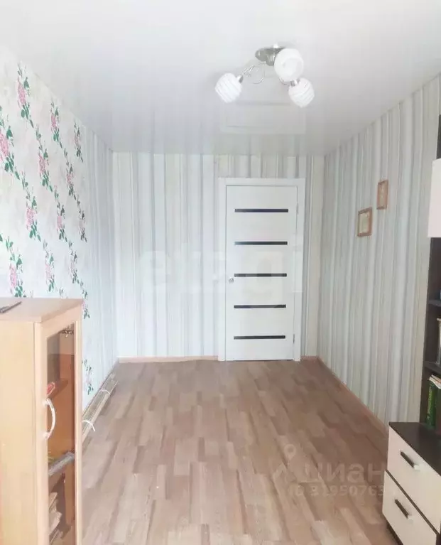 3-к кв. Калужская область, Дзержинский район, Товарково городское ... - Фото 0