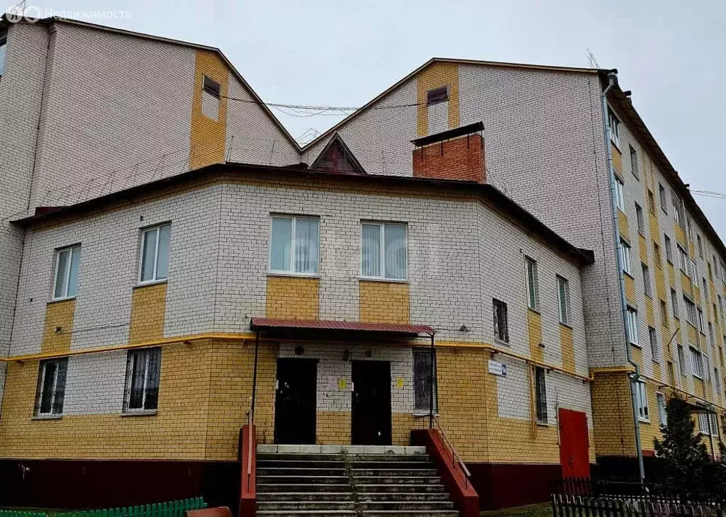 4-комнатная квартира: Цивильск, улица Терешковой, 18А (160 м) - Фото 1