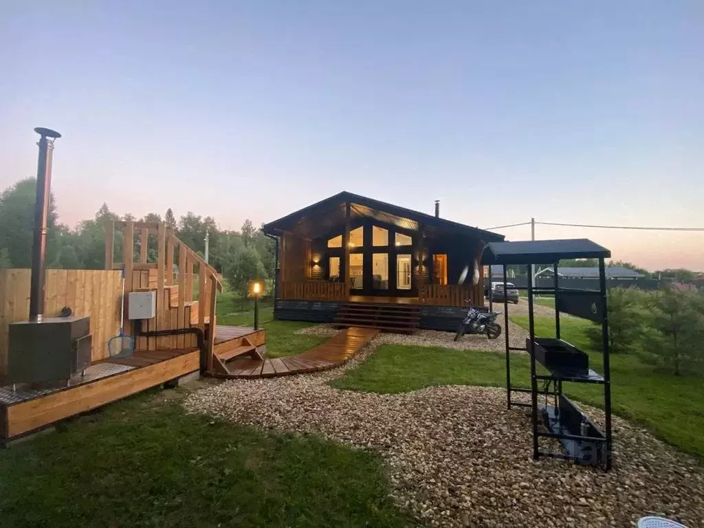 Дом в Московская область, Волоколамский муниципальный округ, Цветочные ... - Фото 1