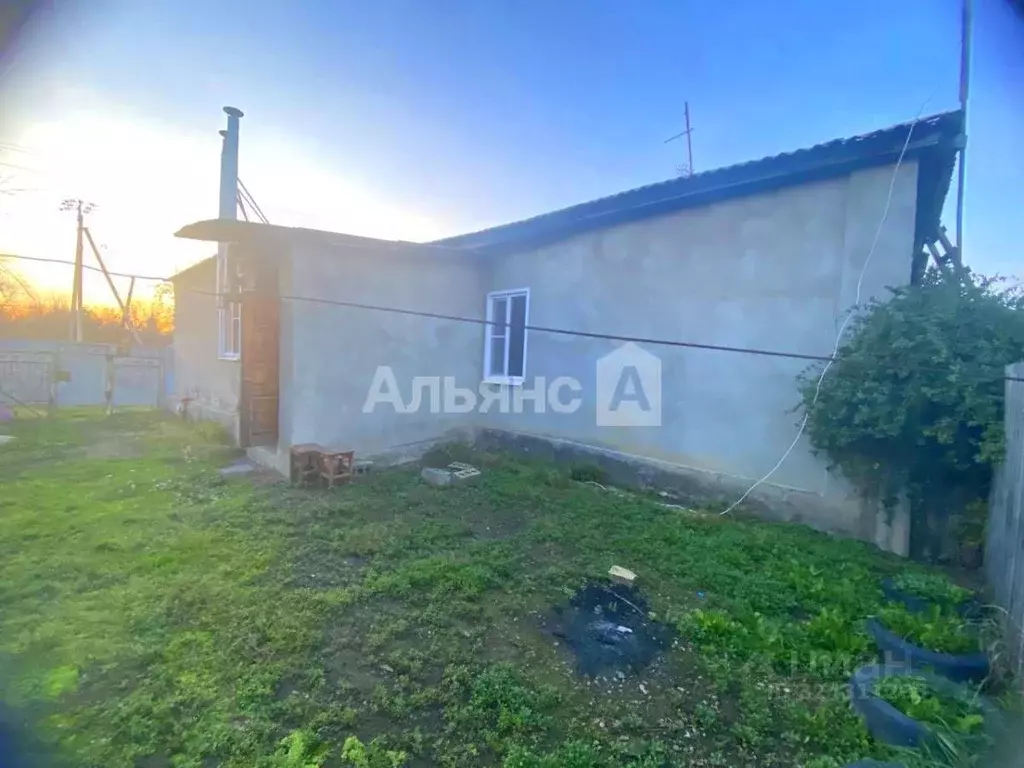 Дом в Краснодарский край, Курганинск ул. Розы Люксембург (66 м) - Фото 1