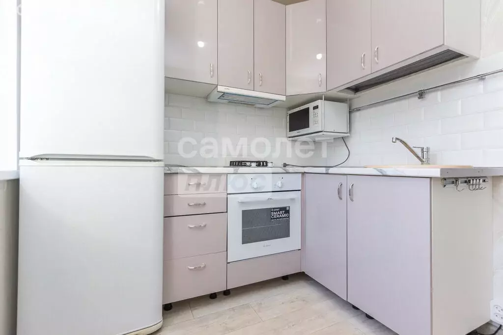 2-комнатная квартира: Уфа, Нежинская улица, 16 (46.2 м) - Фото 1