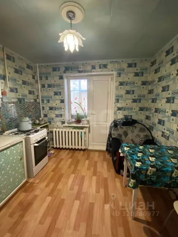 2-к кв. Удмуртия, Сарапул Озерная ул., 18 (55.0 м) - Фото 1