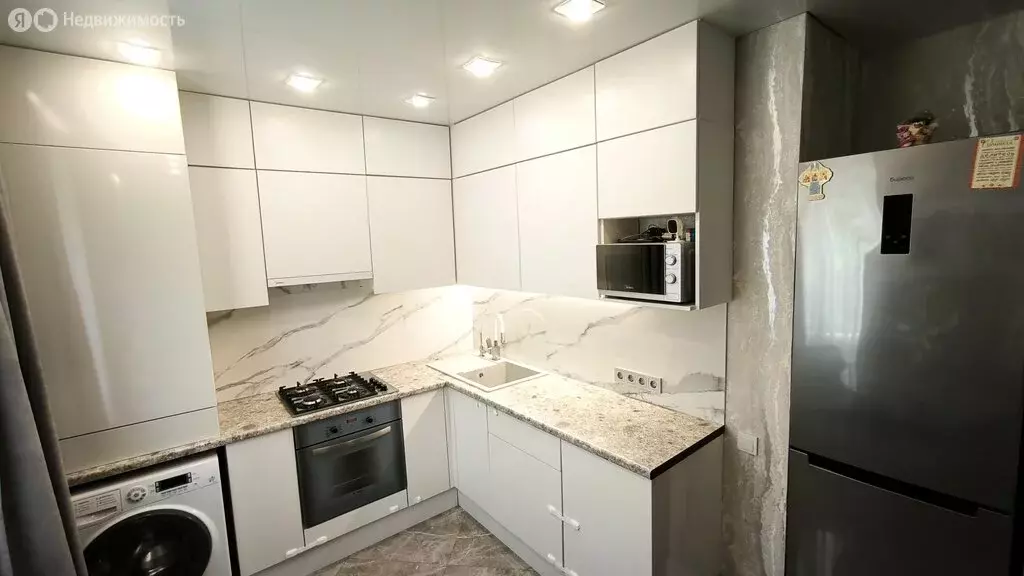 2-комнатная квартира: Знаменка, Заречная улица, 19А (50 м) - Фото 0