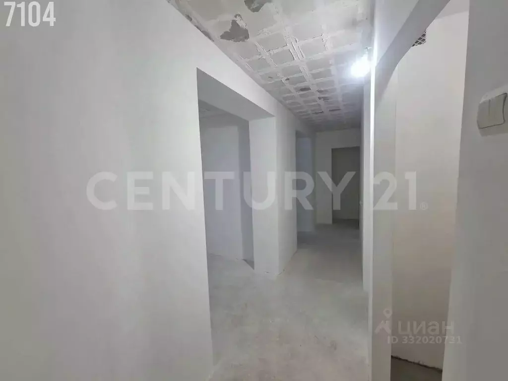 3-к кв. Севастополь ул. Маршала Геловани, 30 (70.1 м) - Фото 2