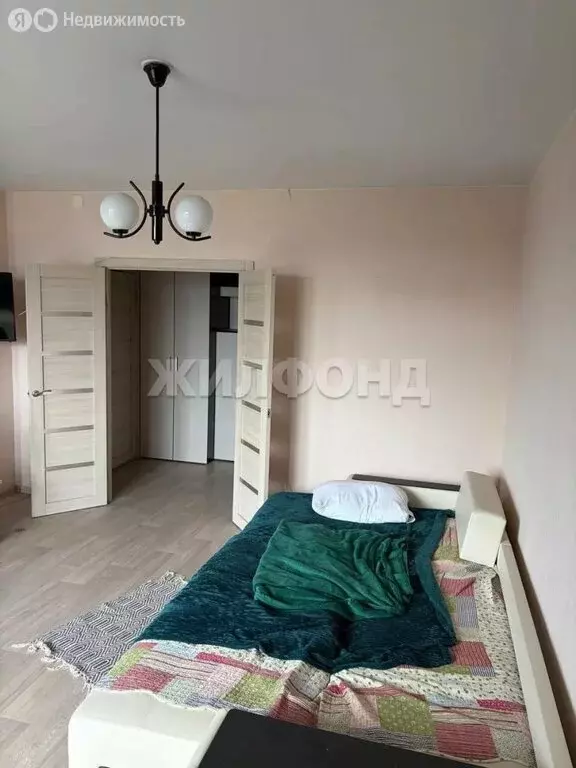 Квартира-студия: Красноярск, улица Петра Ломако, 14 (46 м) - Фото 2
