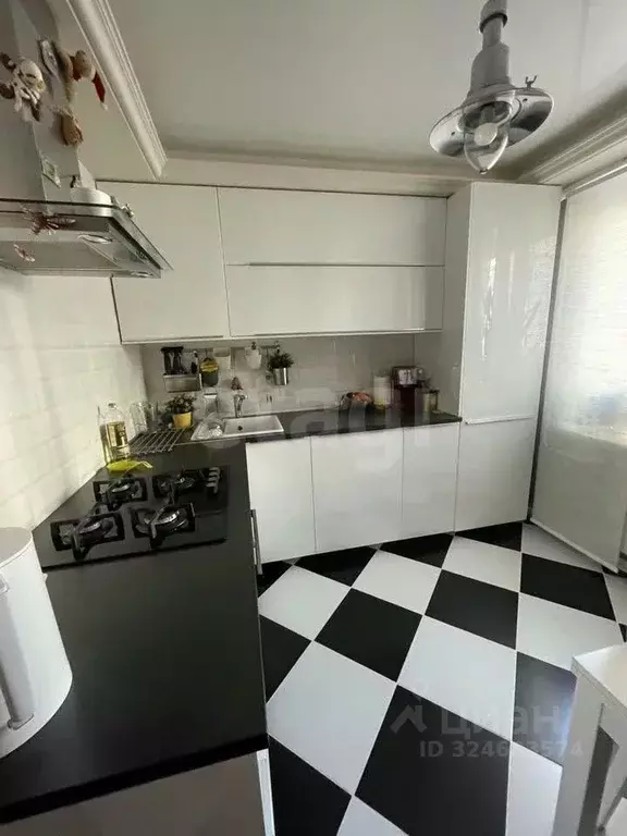 3-к кв. Коми, Сыктывкар ул. Красных Партизан, 48 (65.3 м) - Фото 1