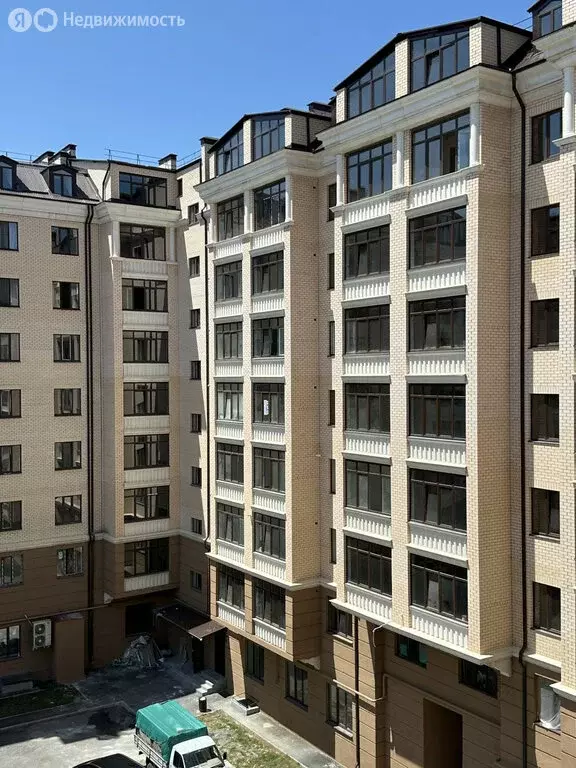 1-комнатная квартира: Владикавказ, улица Курсантов-Кировцев, 4А (52 м) - Фото 0