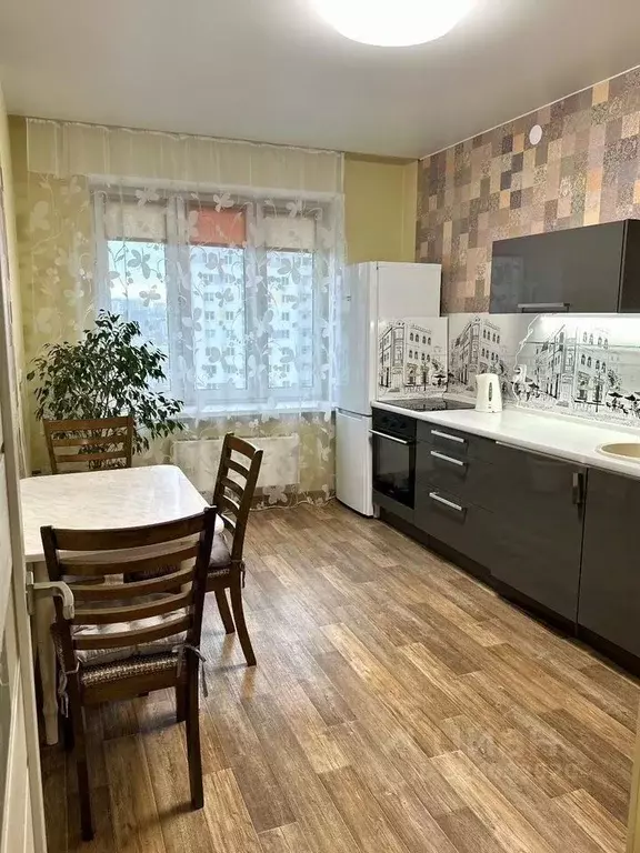 2-к кв. Тюменская область, Тюмень Ставропольская ул., 97 (55.0 м) - Фото 0