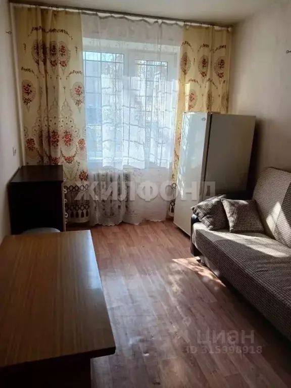 3-к кв. Новосибирская область, Новосибирск ул. Есенина, 51/2 (60.8 м) - Фото 1
