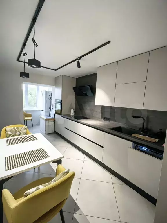 2-к. квартира, 55 м, 4/5 эт. - Фото 0