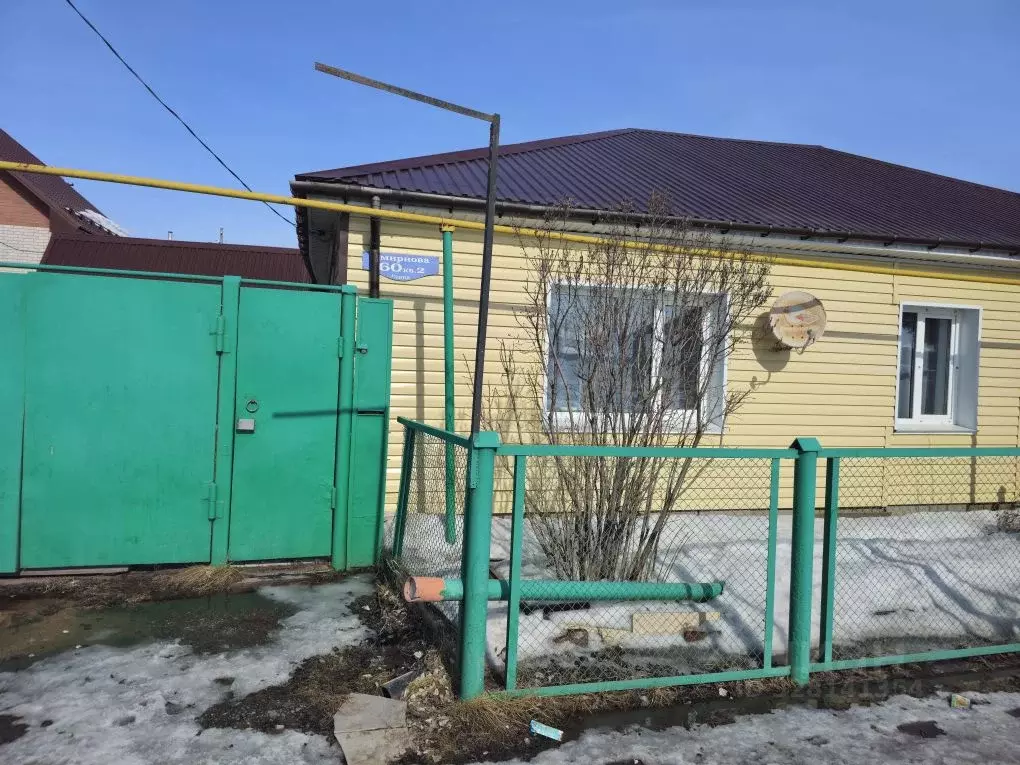 Дом в Омская область, Калачинск ул. Смирнова, 60 (75 м) - Фото 1