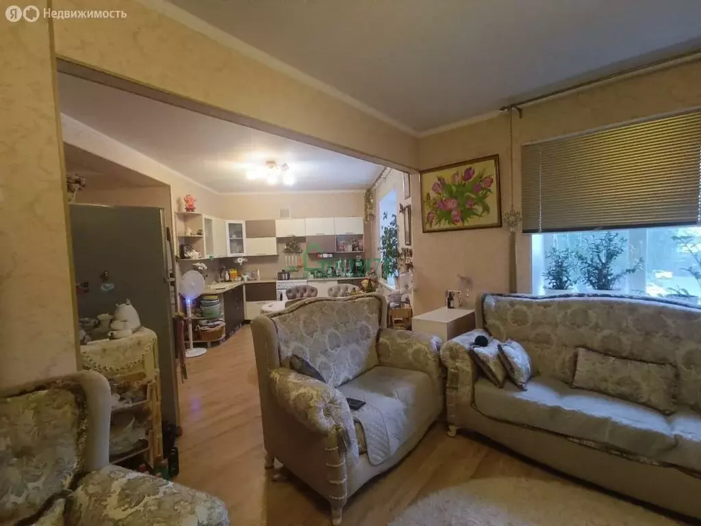 3-комнатная квартира: Тобольск, 9-й микрорайон, 34Б (104 м) - Фото 0