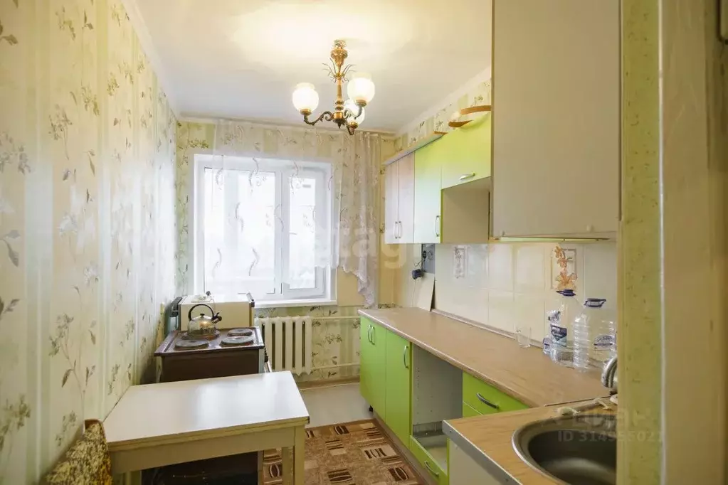 3-к кв. Ульяновская область, Ульяновск ул. Репина, 43 (64.7 м) - Фото 0