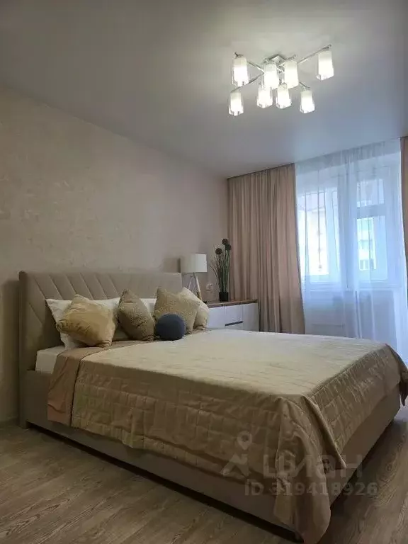 1-к кв. Тюменская область, Тюмень ул. 50 лет Октября, 80к1 (42.0 м) - Фото 0
