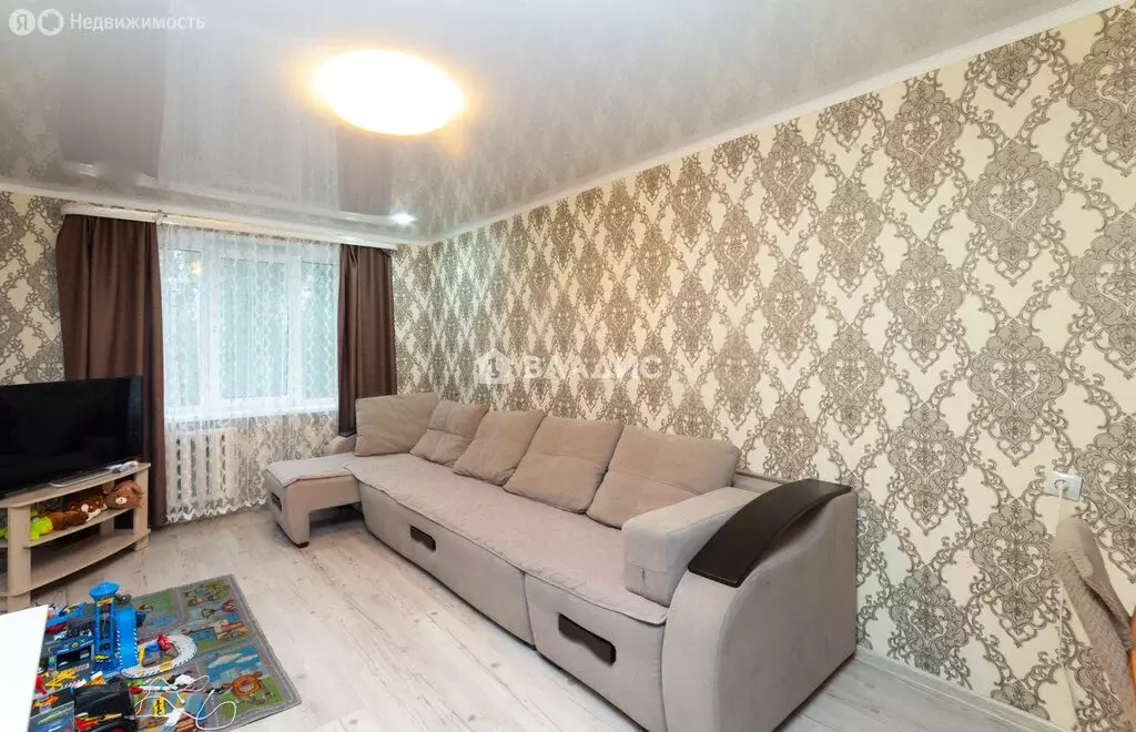 3-комнатная квартира: Тобольск, 8-й микрорайон, 11 (60.7 м) - Фото 1