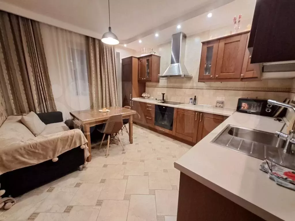 3-к. квартира, 90 м, 4/25 эт. - Фото 0