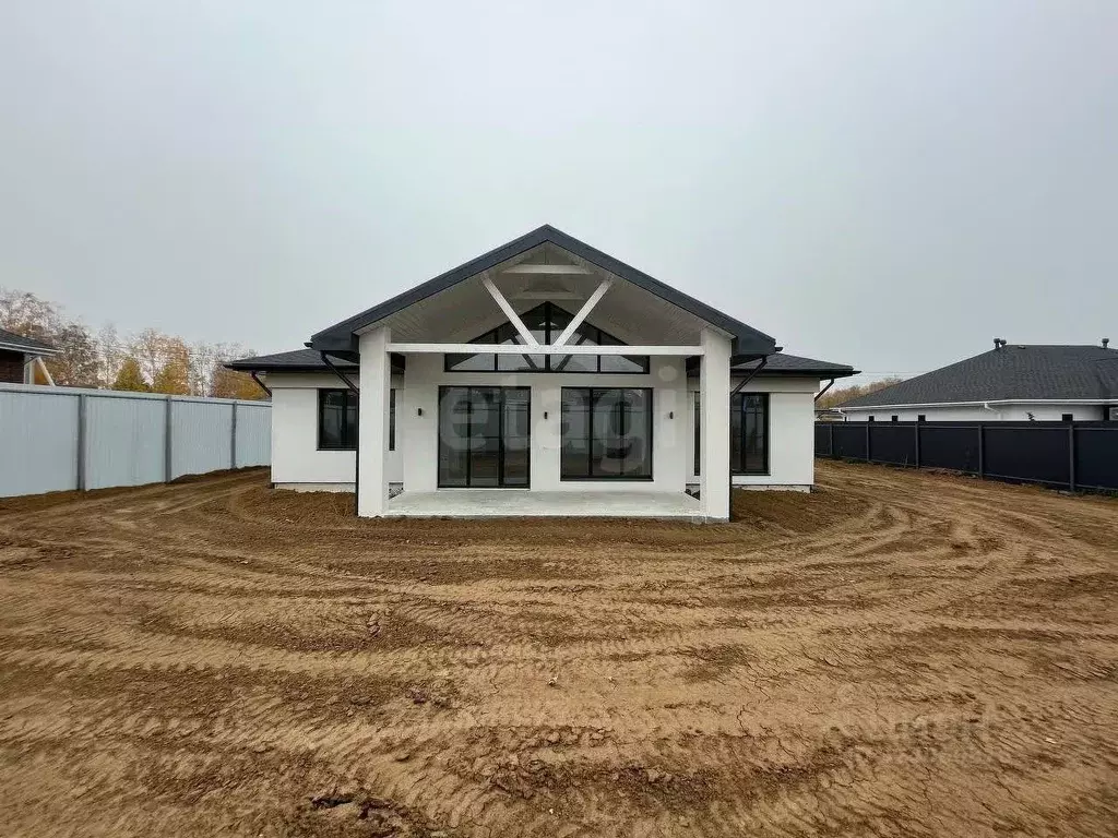 Дом в Тюменская область, Тюменский муниципальный округ, д. Зубарева ... - Фото 1