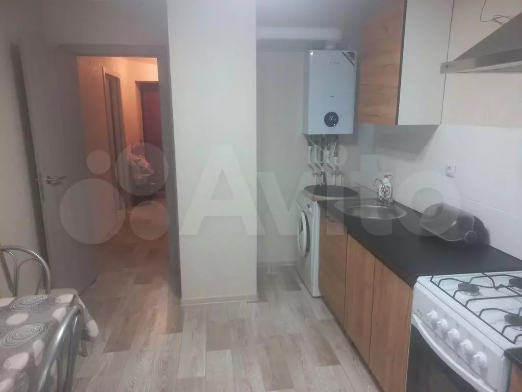 1-к. квартира, 38 м, 1/10 эт. - Фото 1