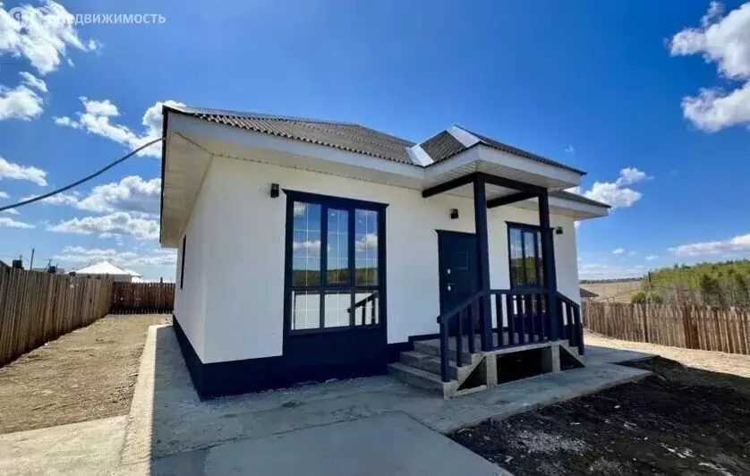 Дом в деревня Карлук, Российская улица (220 м) - Фото 1